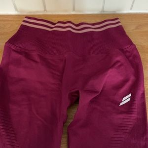 Doyoueven  bottoms size small